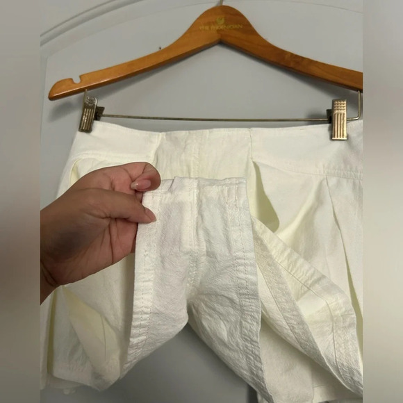 Free People Heartbreaker Skort in Ivory Size 10 Pleated Side Zip Closure NWOT - Picture 11 of 15